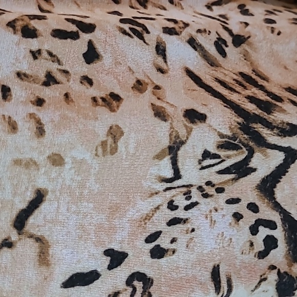 LYSSÉ Animal Print Top, Side Zipper Detail, Lined, Size 2X - Picture 6 of 13